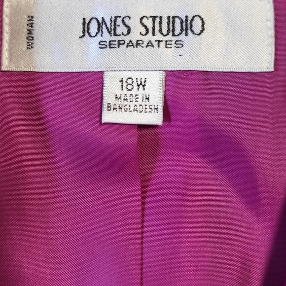 Jones Studio 2 Piece Suit - Picture 2 of 4